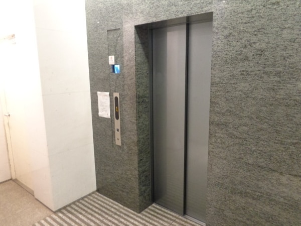 エントランス(エレベーター)