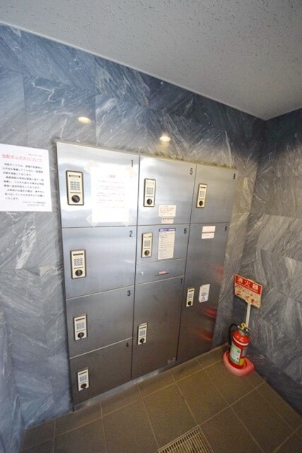 物件内観写真15　(宅配ＢＯＸ完備)