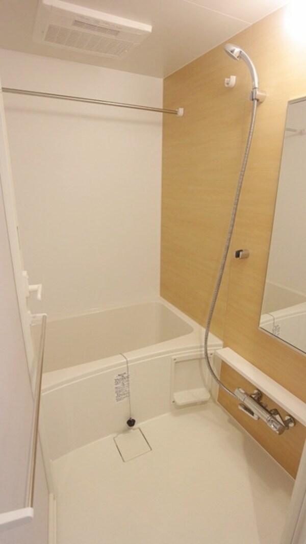 バス／シャワールーム等(バスルーム)