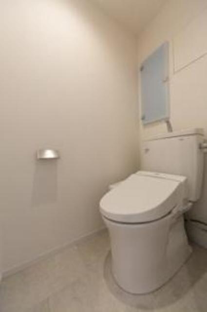 物件内観写真8　(トイレ)