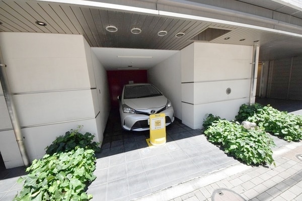 エントランス(★敷地内にカーシェア★)