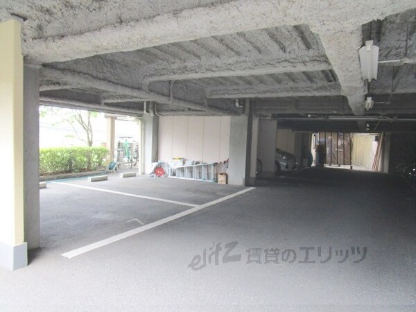 駐車場(駐車場)