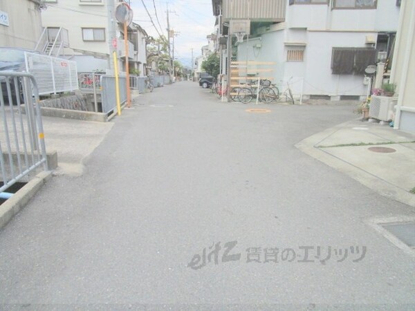 その他(前面道路)