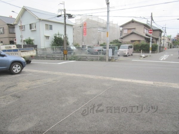 駐車場(前面道路)