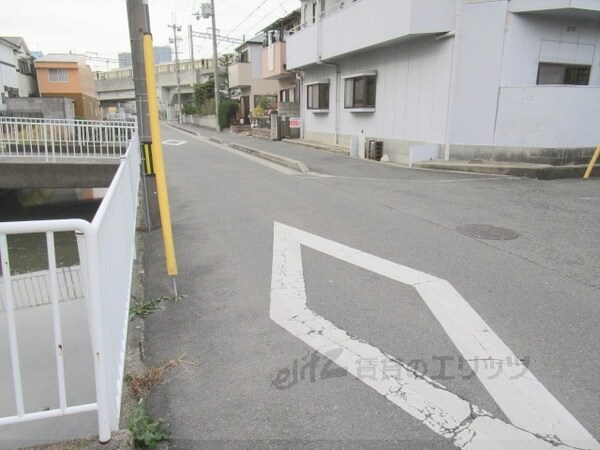 その他(前面道路)