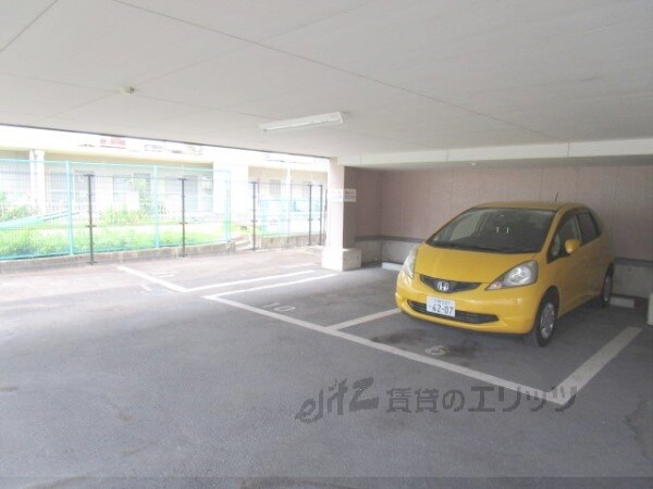 駐車場(駐車場)