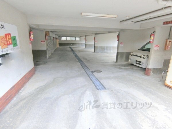 駐車場(駐車場)