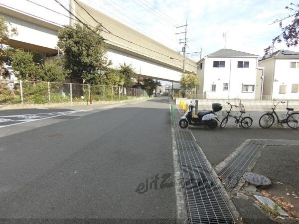その他(前面道路)