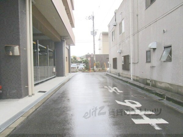 その他(前面道路)