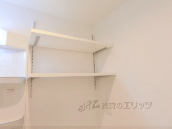 洗面(収納上部)