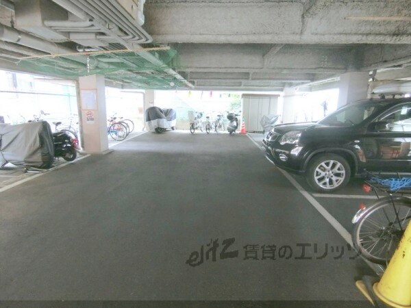 駐車場(駐車場)