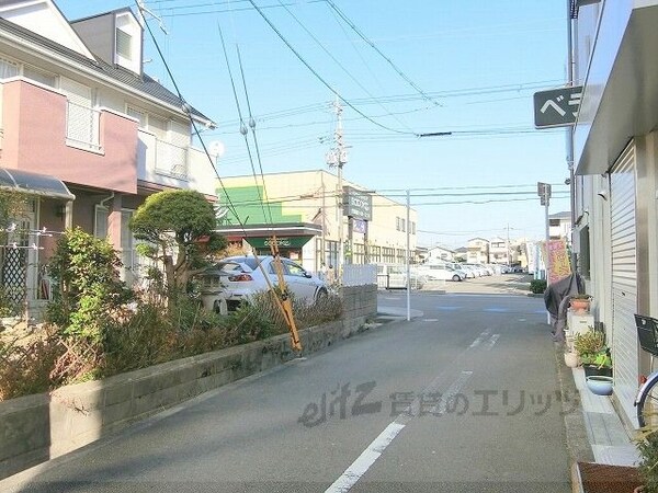 その他(前面道路)