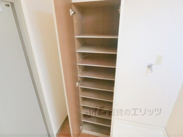 設備(下駄箱)