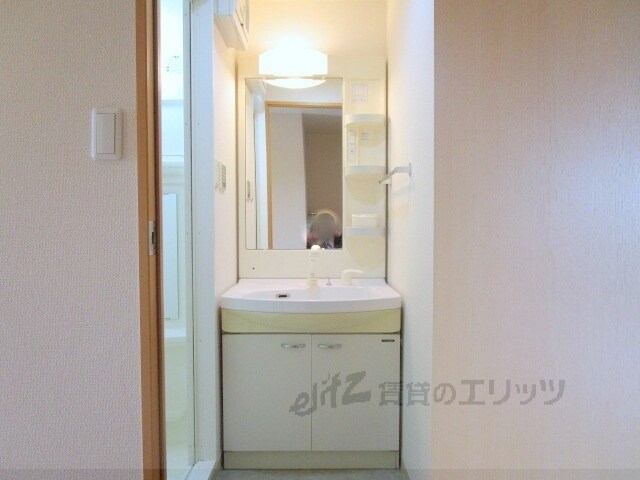 物件内観写真12　(洗面所)