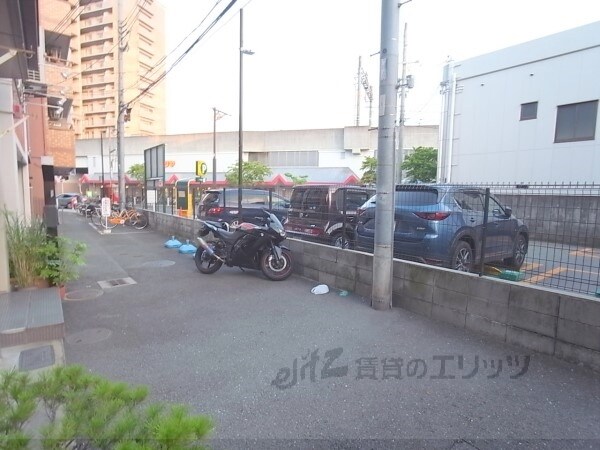 その他(前面道路)
