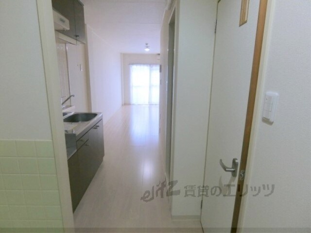 物件内観写真19　(廊下)