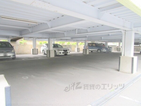 駐車場(駐車場)
