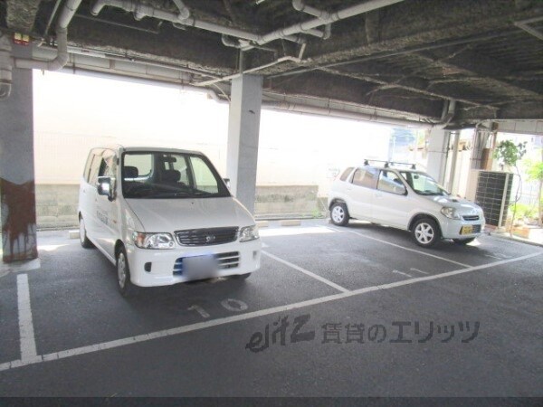 物件内観写真16　(駐車場)