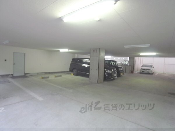 駐車場(駐車場)