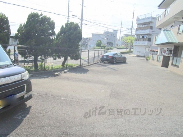 駐車場(駐車場)
