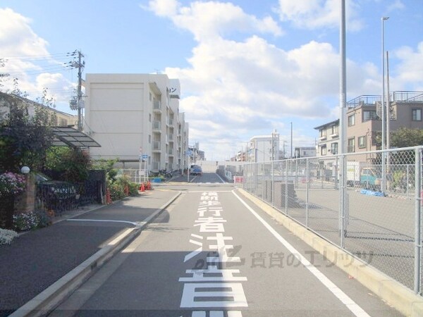その他(前面道路)