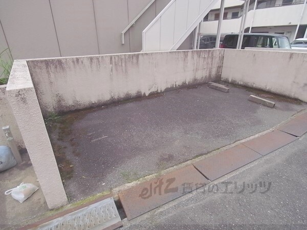 駐車場(駐車場)