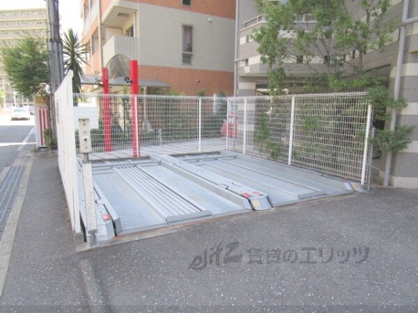 駐車場(駐車場)