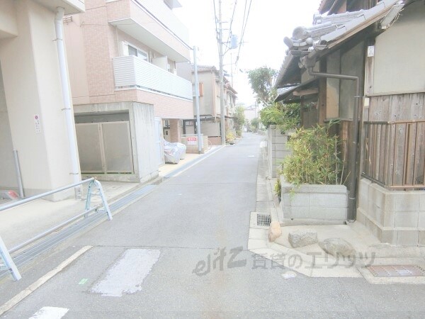 その他(前面道路)