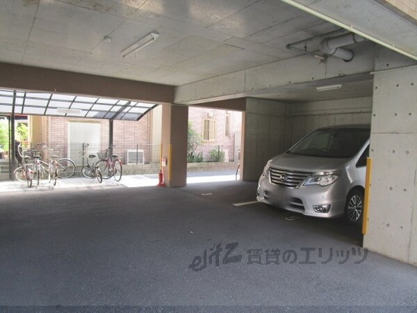 駐車場(駐車場)