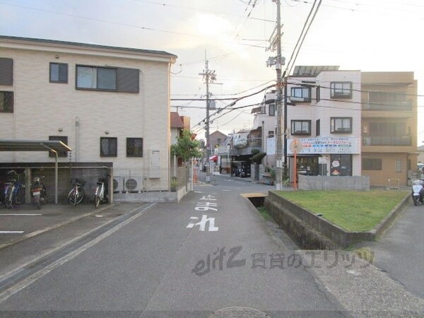 その他(前面道路)