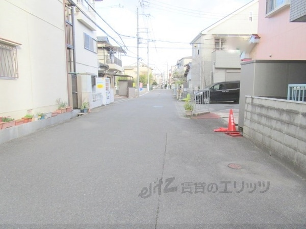 その他(前面道路)