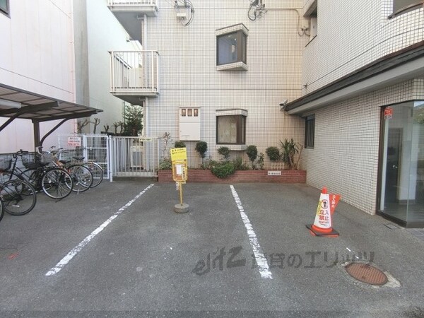 駐車場(駐車場)