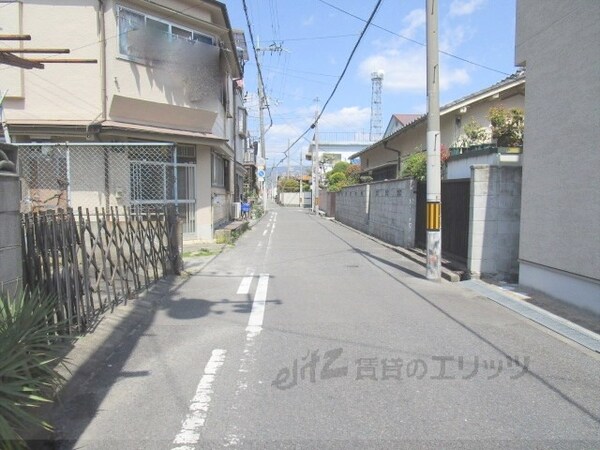その他(前面道路)