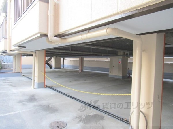 駐車場(駐車場)