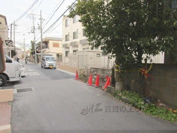 その他(前面道路)