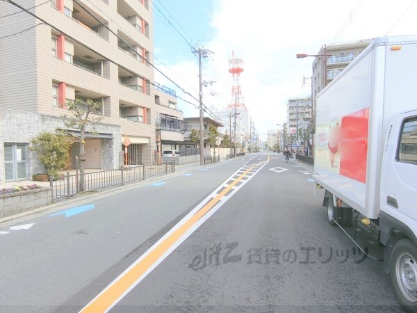 その他(前面道路)