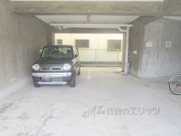 駐車場(駐車場)