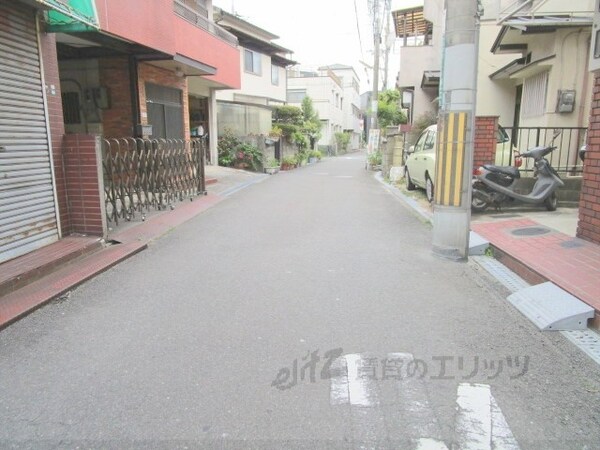 その他(前面道路)