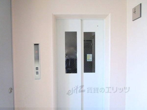 設備(エレベーター)
