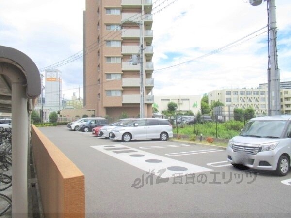 駐車場(駐車場)