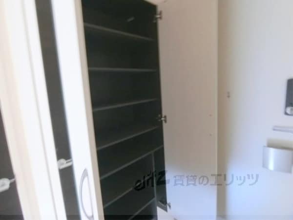 設備(下駄箱)