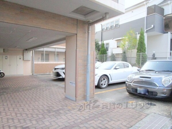 駐車場(駐車場)