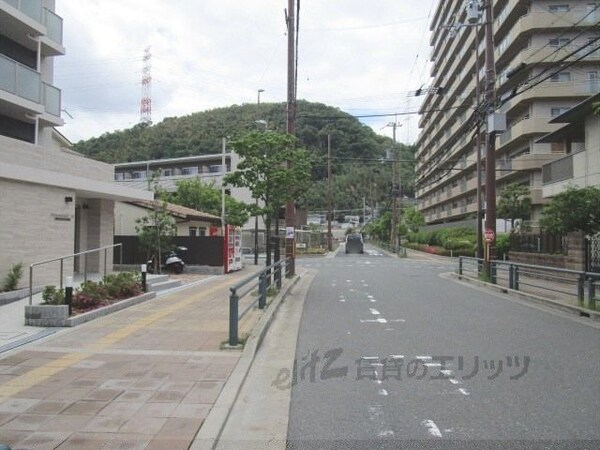 その他(前面道路)