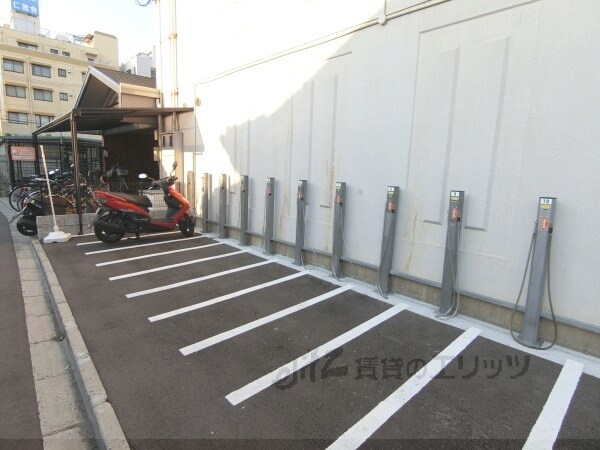 その他(物件前有料バイク置き)