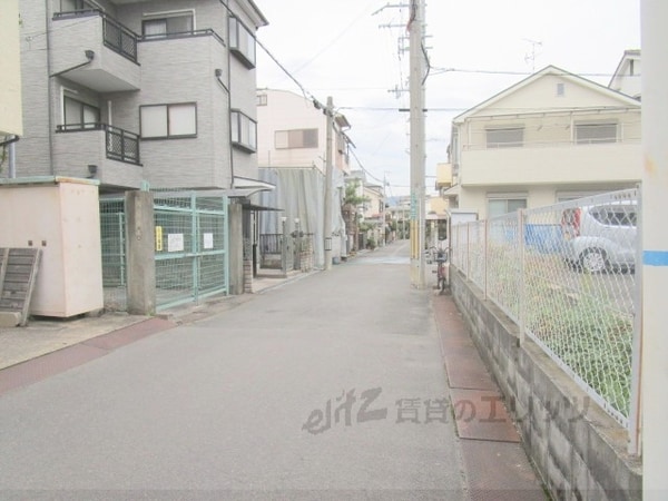 その他(前面道路)