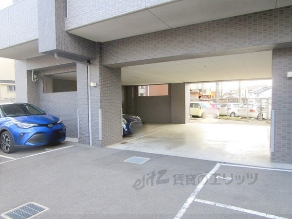 駐車場(駐車場)