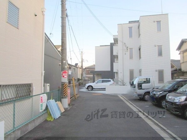 その他(前面道路)