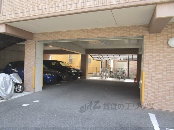 駐車場(駐車場)