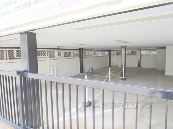 駐車場(駐車場)