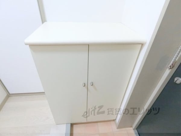 設備(下駄箱)